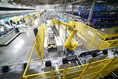 網(wǎng)絡(luò)名人盛贊“儀征效率” 三輛車中便有一輛座椅產(chǎn)自儀征，網(wǎng)絡(luò)設(shè)備銷售模式創(chuàng)新成就行業(yè)標(biāo)桿